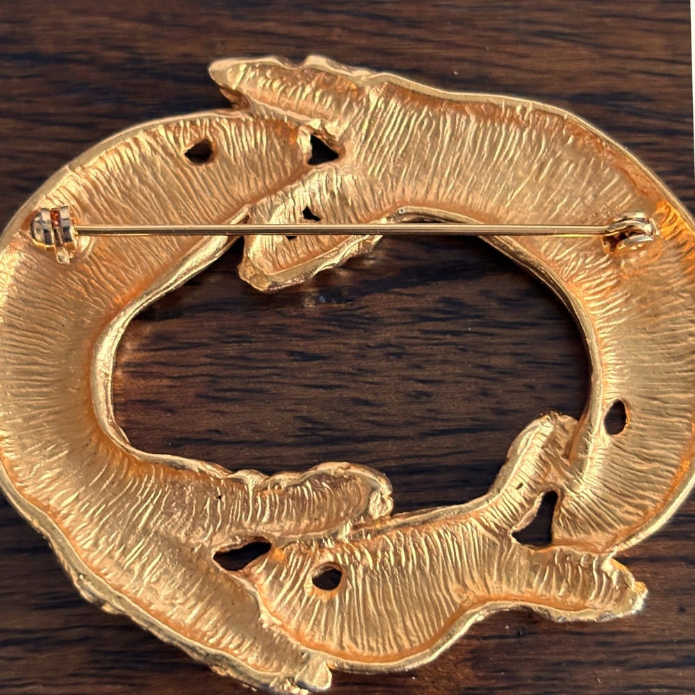 Vtg 3 Koi Fish Wreath Brooch Goldtone Asian Figural Pin Chic Whimsical Retro - Picture 6 of 11